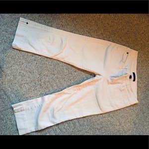 White cropped jeans